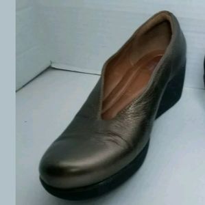 Clarks Shoes - WOMEN'S CLARKS ARTISAN CLARIBEL SIZE 9M Clarks Shoes - WOMEN'S CLARKS ARTISAN CLARIBEL SIZE 9M